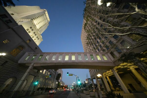 024_20251211_W72_8425